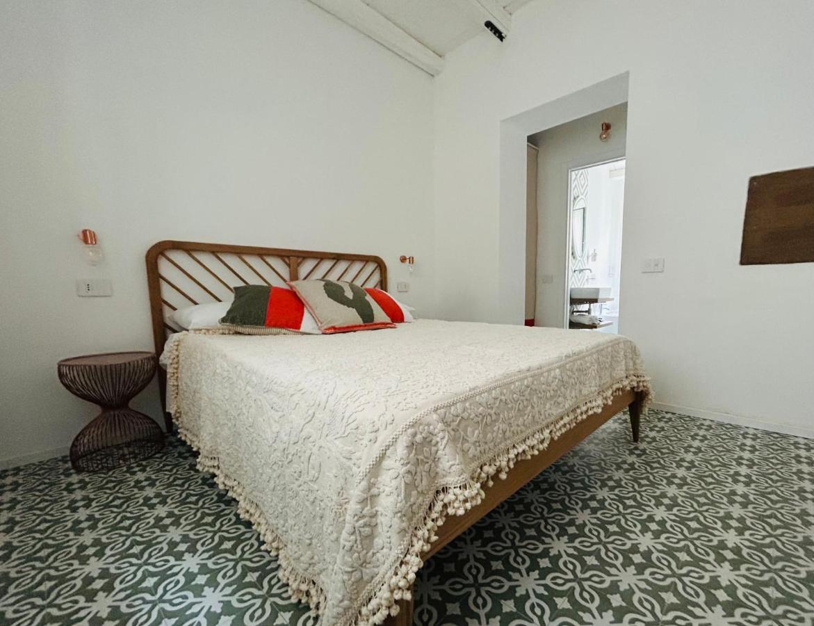 Palazzo Ma.Ri.Lu. Otel Càbras Dış mekan fotoğraf
