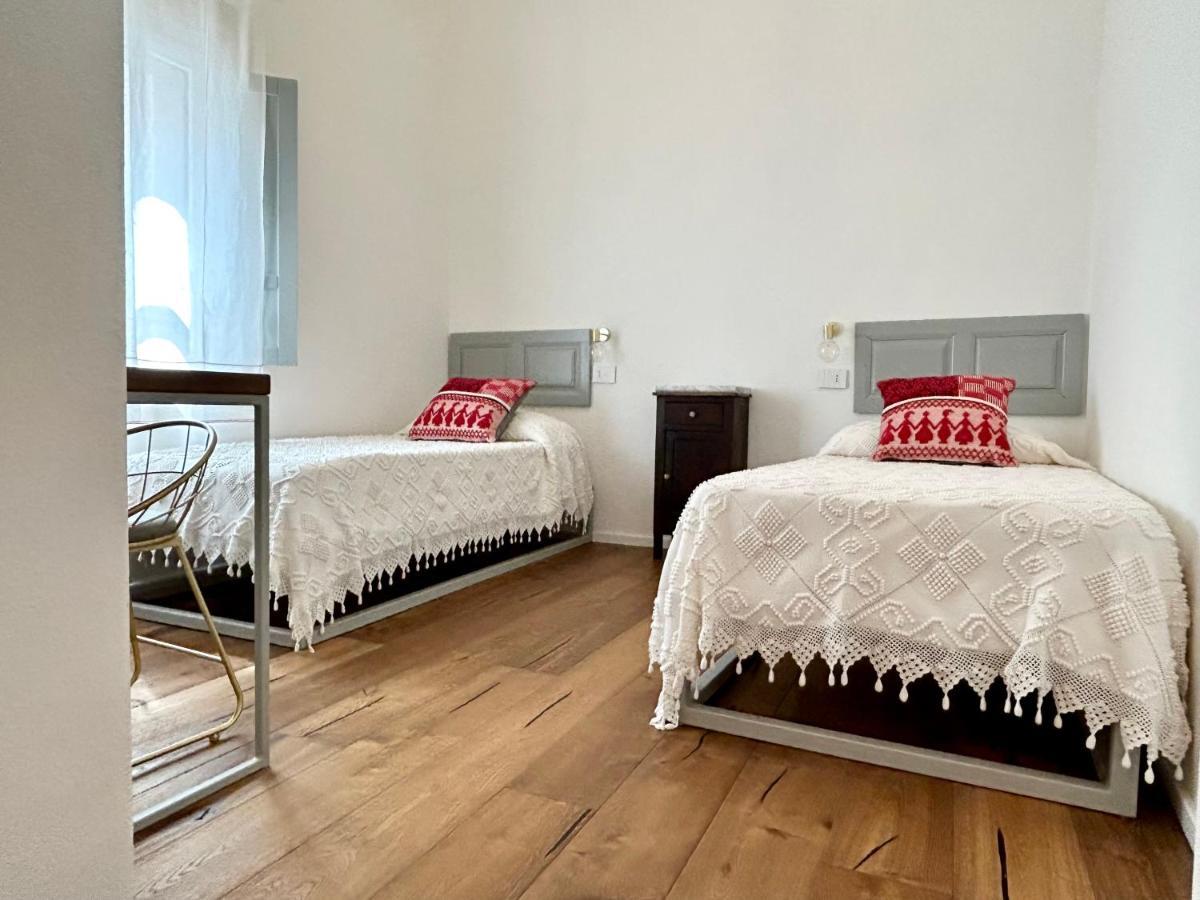 Palazzo Ma.Ri.Lu. Otel Càbras Dış mekan fotoğraf