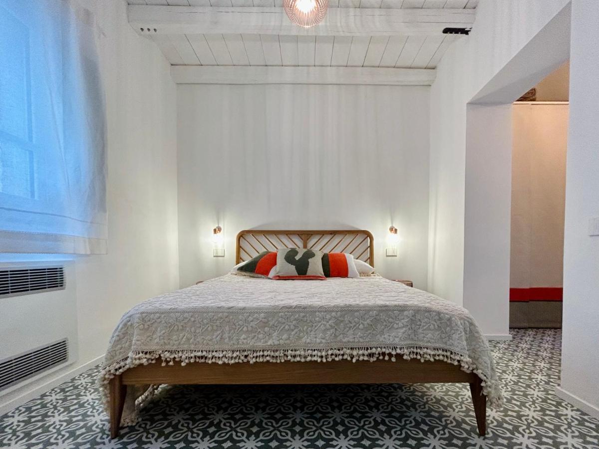 Palazzo Ma.Ri.Lu. Otel Càbras Dış mekan fotoğraf